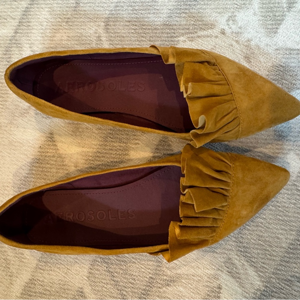 AEROSOLES Tan Pointed-Toe Flats with Ruffle Detail